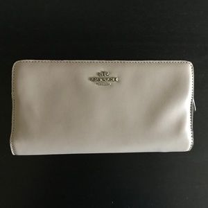 Coach Smooth Leather Skinny Wallet Fog